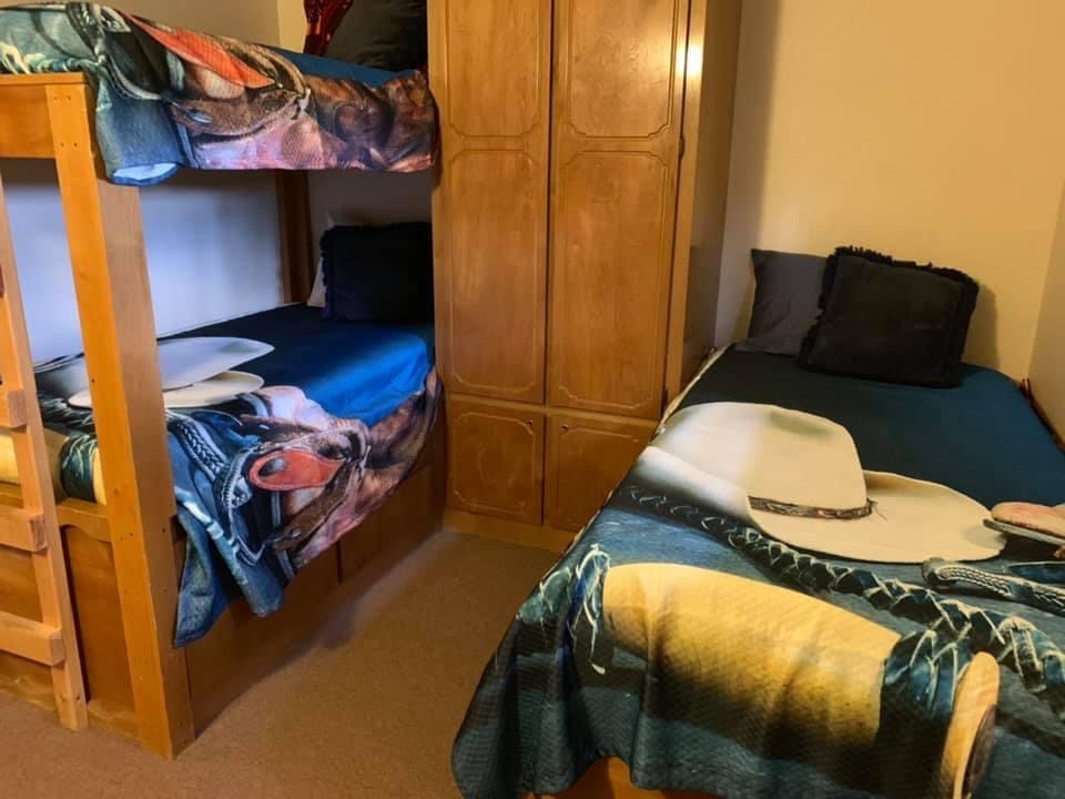 outlaw bunk room