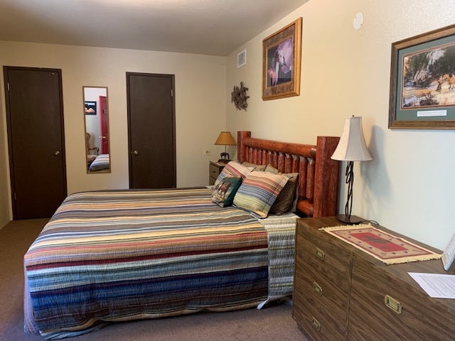 inside cayuse room