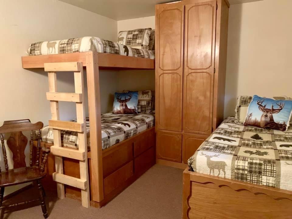 Hold My Deer room