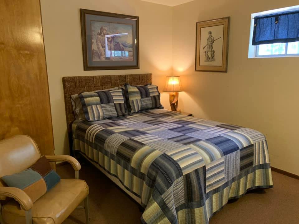 frontier suite