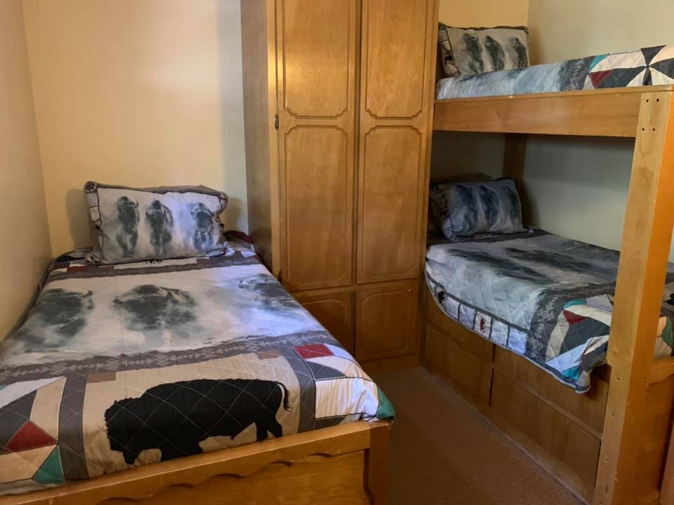 frontier suite bunks